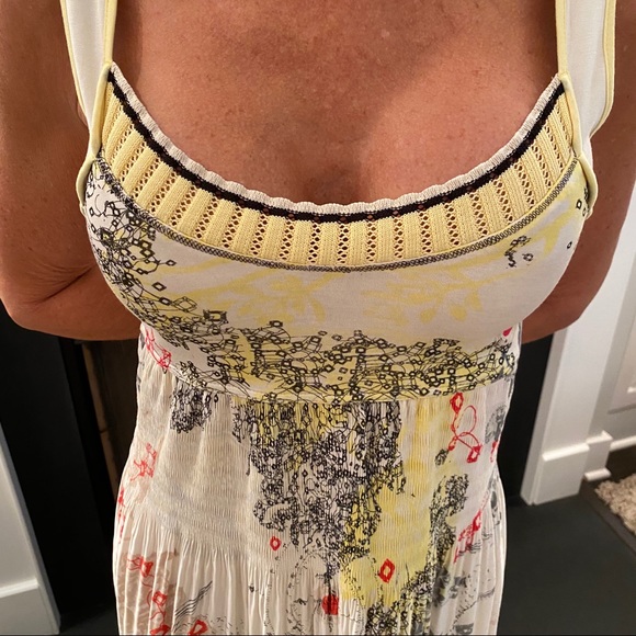 Garella Designer Dress - Picture 4 of 6